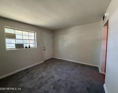 3045 Nolan Street - Photo Thumbnail 2