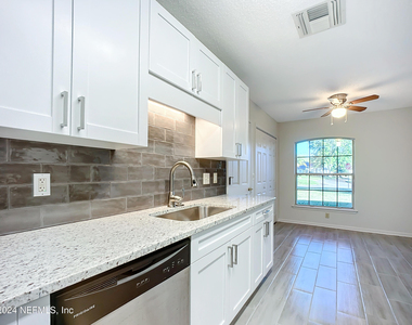 5509 Bloomwood Court - Photo Thumbnail 14