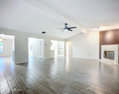 5509 Bloomwood Court - Photo Thumbnail 18