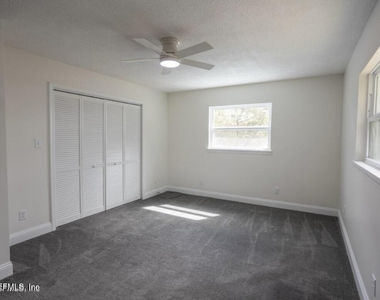 44259 Artesian Boulevard - Photo Thumbnail 16