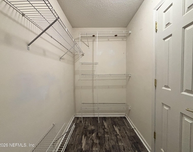 9302 Prosperity Lake Drive - Photo Thumbnail 25