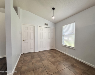 9302 Prosperity Lake Drive - Photo Thumbnail 10