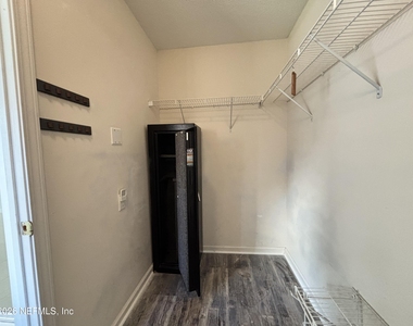 9302 Prosperity Lake Drive - Photo Thumbnail 24