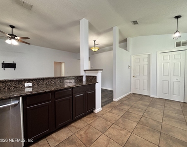 9302 Prosperity Lake Drive - Photo Thumbnail 13