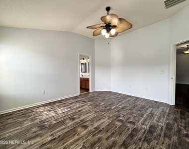 9302 Prosperity Lake Drive - Photo Thumbnail 19
