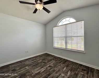 9302 Prosperity Lake Drive - Photo Thumbnail 8