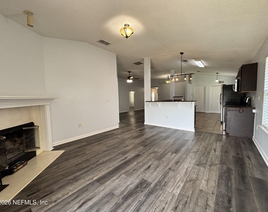 9302 Prosperity Lake Drive - Photo Thumbnail 16
