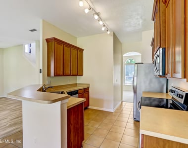 8391 Candlewood Cove Trail - Photo Thumbnail 18