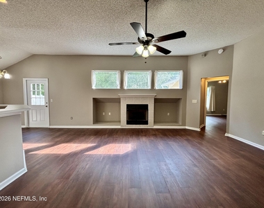 8095 Tessa Terrace E - Photo Thumbnail 11