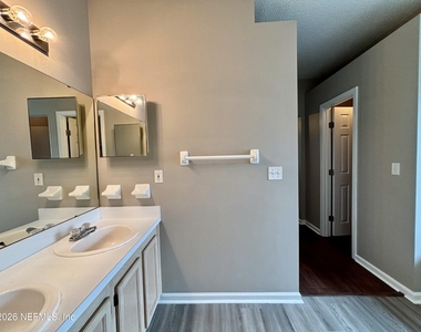 8095 Tessa Terrace E - Photo Thumbnail 25