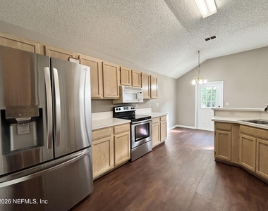 8095 Tessa Terrace E - Photo Thumbnail 12