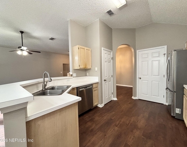 8095 Tessa Terrace E - Photo Thumbnail 14