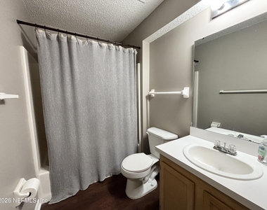8095 Tessa Terrace E - Photo Thumbnail 31
