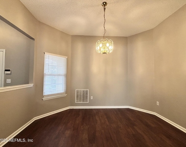 8095 Tessa Terrace E - Photo Thumbnail 8