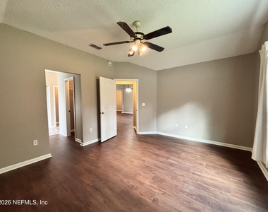 8095 Tessa Terrace E - Photo Thumbnail 19