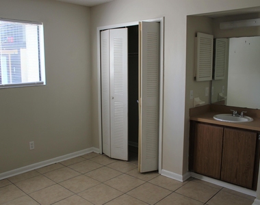 5136 Westchase Court - Photo Thumbnail 6