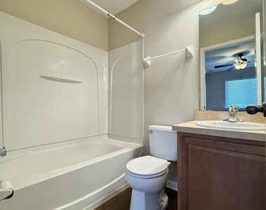 617 Drake Bay Terrace - Photo Thumbnail 18
