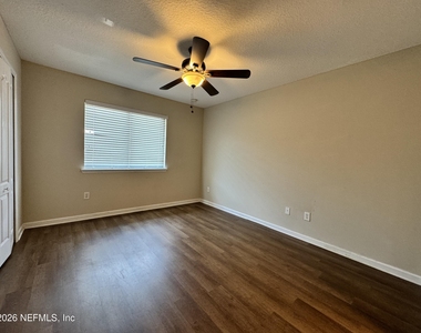 617 Drake Bay Terrace - Photo Thumbnail 16