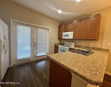 617 Drake Bay Terrace - Photo Thumbnail 7