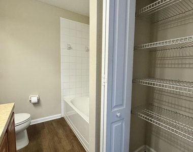 617 Drake Bay Terrace - Photo Thumbnail 15