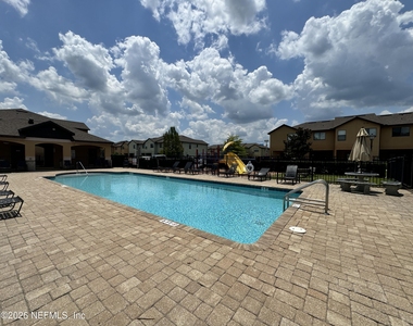 617 Drake Bay Terrace - Photo Thumbnail 27
