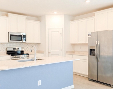 15524 Creek Edge Court - Photo Thumbnail 9