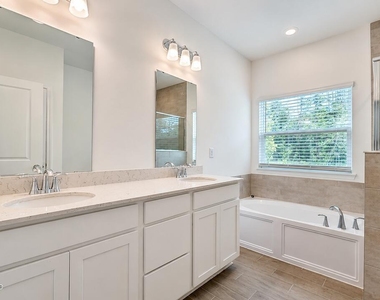 15524 Creek Edge Court - Photo Thumbnail 13
