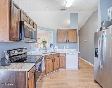 8278 Sailmaker Lane - Photo Thumbnail 16