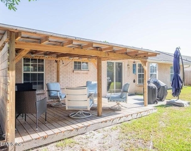 8278 Sailmaker Lane - Photo Thumbnail 22