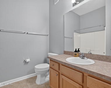13851 Herons Landing Way - Photo Thumbnail 16