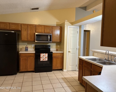 8280 Rocky Creek Drive - Photo Thumbnail 25