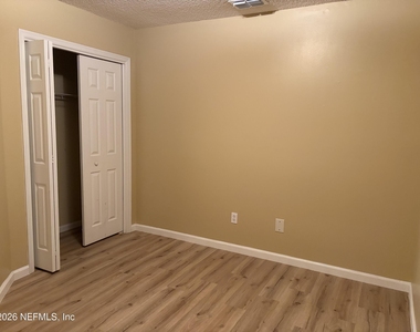 8280 Rocky Creek Drive - Photo Thumbnail 14