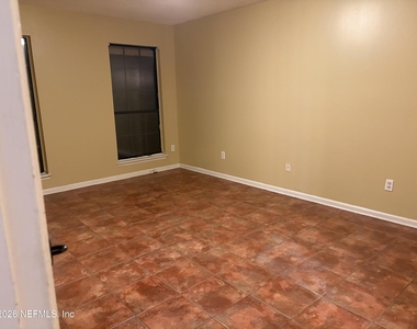 8280 Rocky Creek Drive - Photo Thumbnail 20