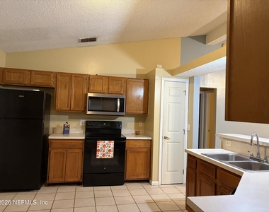 8280 Rocky Creek Drive - Photo Thumbnail 9