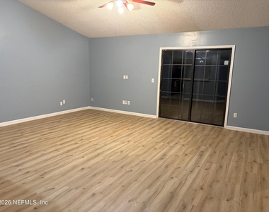 8280 Rocky Creek Drive - Photo Thumbnail 22