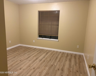 8280 Rocky Creek Drive - Photo Thumbnail 15