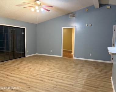 8280 Rocky Creek Drive - Photo Thumbnail 13