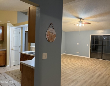 8280 Rocky Creek Drive - Photo Thumbnail 10