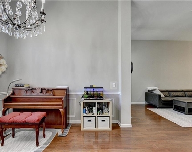 5019 Weatherstone Drive - Photo Thumbnail 16