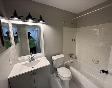 1317 Kingsgate Drive - Photo Thumbnail 18