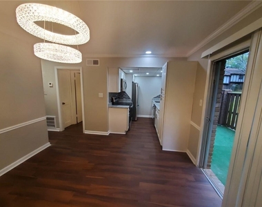 1317 Kingsgate Drive - Photo Thumbnail 5