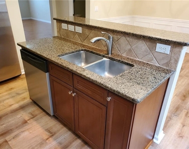 6153 Briggs Way - Photo Thumbnail 8