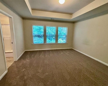 1344 Brookmere Way - Photo Thumbnail 10