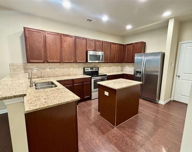 1344 Brookmere Way - Photo Thumbnail 5