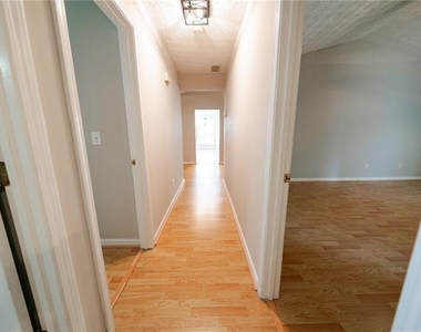 3820 Oak Park Drive - Photo Thumbnail 18