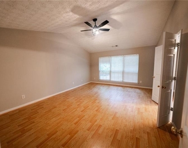 3820 Oak Park Drive - Photo Thumbnail 19