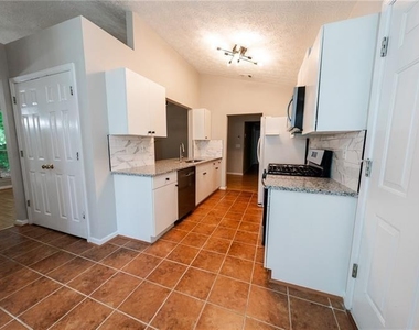 3820 Oak Park Drive - Photo Thumbnail 8