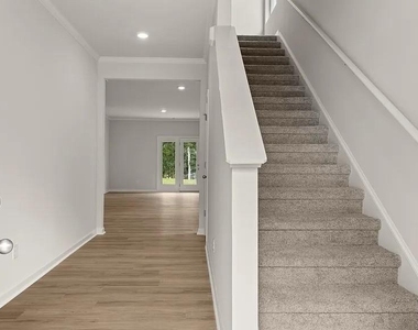46 Biltmore Place - Photo Thumbnail 1