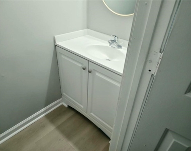 1221 Oak Forest Court Sw - Photo Thumbnail 7