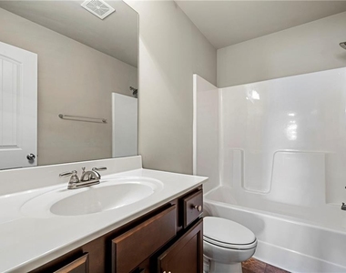 540 Brookside Lane - Photo Thumbnail 27
